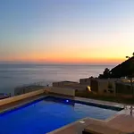 Villa Elite Deluxe Villa, Coast Palasë