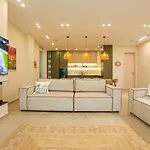 Elite Deluxe Villa, Coast * Palasë