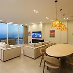 Elite Deluxe Villa, Coast Palasë