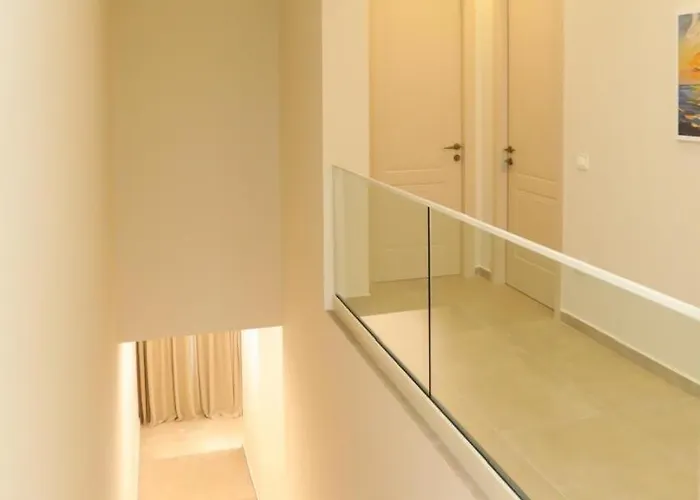 Elite Deluxe Villa, Coast Palasë
