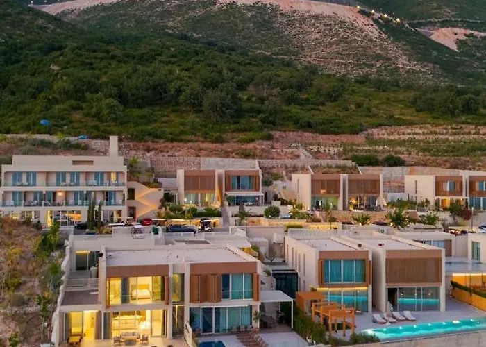 Elite Deluxe Villa, Coast Villa Palasë