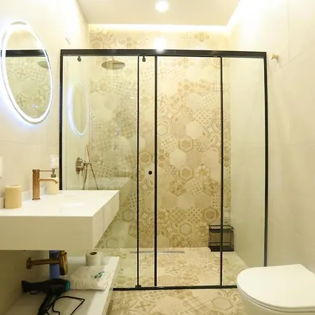 Vila Elite Deluxe Villa, Coast Palasë