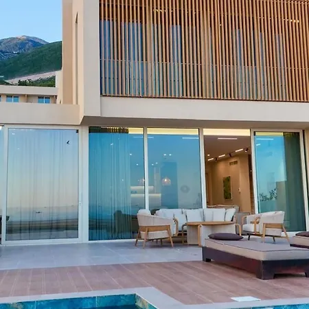 Elite Deluxe Villa, Coast Vila