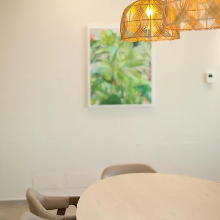 Elite Deluxe Villa, Coast Vila Palasë