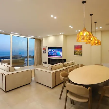 Elite Deluxe Villa, Coast Palasë