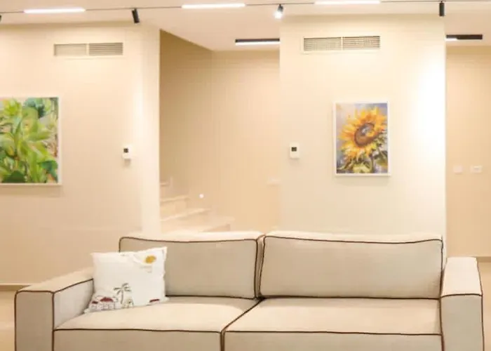 Elite Deluxe Villa, Coast 팔라서