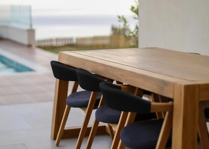 Elite Deluxe Villa, Coast 팔라서