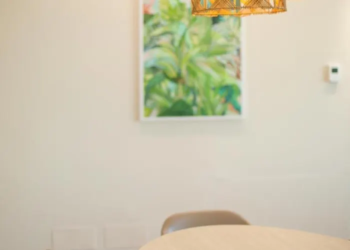 Elite Deluxe Villa, Coast 빌라 팔라서